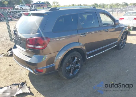 2019 Dodge Journey Crossroad z USA, uszkodzony, nr VIN 3C4PDCGG6KT717693